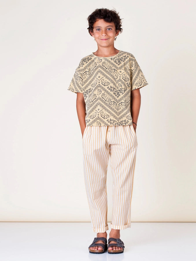 T-Shirt mit Bandana-Print